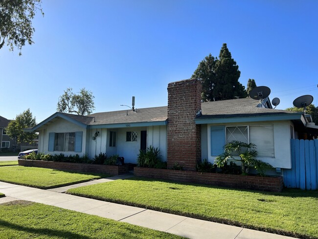 3202 W Cabot Dr in Anaheim, CA - Building Photo - Building Photo