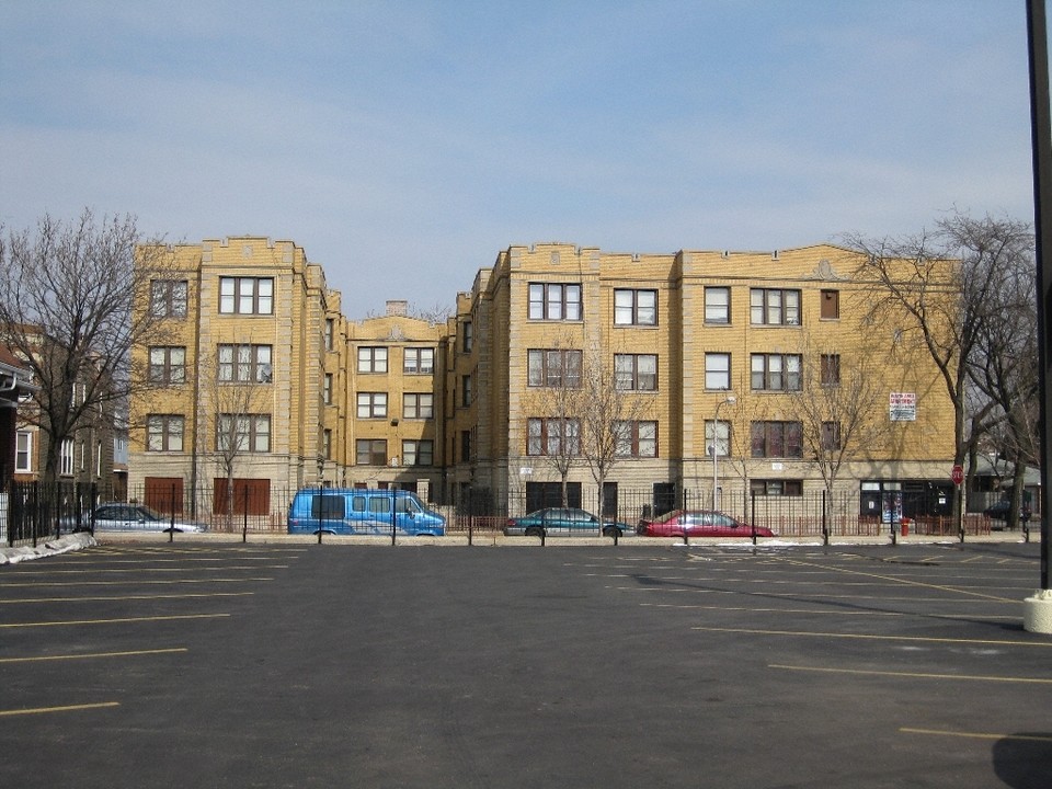 5200-5210 W Quincy St in Chicago, IL - Building Photo