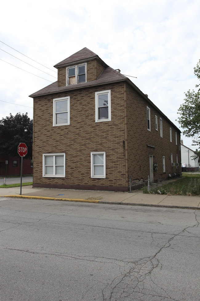 1301-1303 150th St in Hammond, IN - Foto de edificio - Building Photo