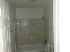 4864 Woodthrush Way in Columbus, OH - Building Photo - Building Photo