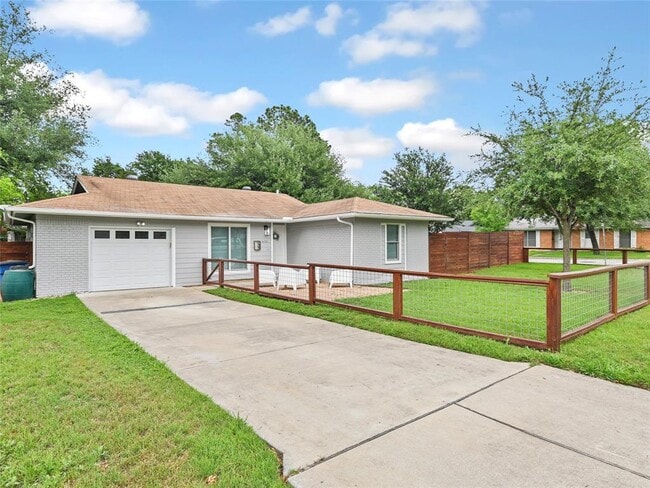 616 Long Bow Ln in Austin, TX - Building Photo - Building Photo