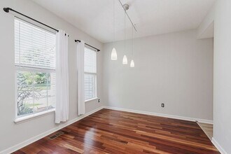 13960 Royalwood Dr in Fishers, IN - Building Photo - Building Photo