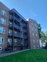 77 Prospect St, Unit #5 in Northampton, MA - Building Photo - Building Photo