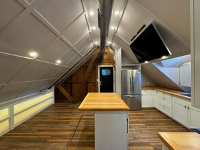 708 Rock Beach Rd in Irondequoit, NY - Building Photo - Building Photo