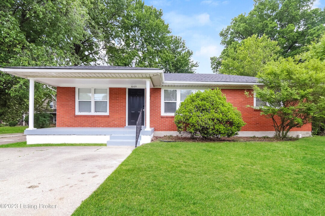 3005 Rockford Ln in Louisville, KY - Foto de edificio