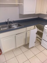 107 School St, Unit one in Webster, MA - Building Photo - Building Photo
