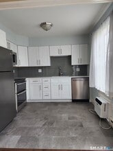 52 Glen Ridge Ct in New Milford, CT - Building Photo - Building Photo