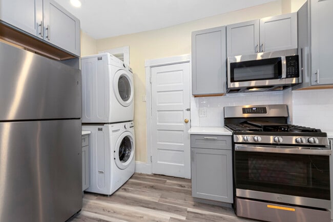 46 Brackett St, Unit 3 in Boston, MA - Building Photo - Building Photo