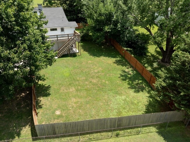 3825 Washington Pike