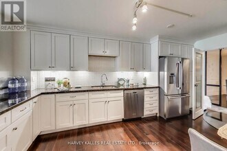 55 Skymark Dr in Toronto, ON - Building Photo - Building Photo