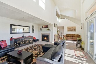 9028 Burr St in Oakland, CA - Building Photo - Building Photo