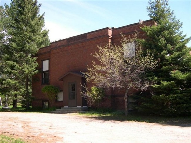 2250 Highway 17 S in Rhinelander, WI - Foto de edificio