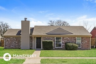 250 Prairie Grove Dr in Dallas, TX - Building Photo