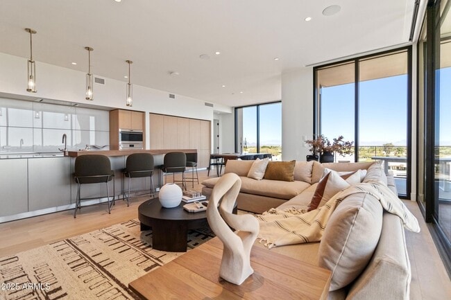 property at 5000 N Camelback Rdg Dr