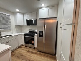 532 S Stewart Dr in Covina, CA - Building Photo