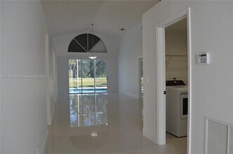 7700 NW 29th St in Margate, FL - Building Photo - Building Photo
