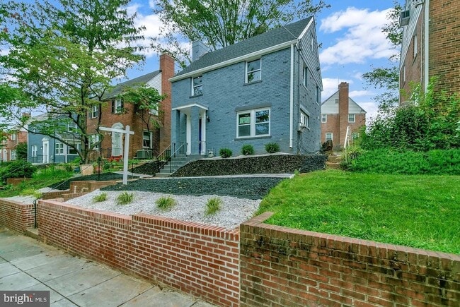 6005 New Hampshire Ave NE in Washington, DC - Foto de edificio - Building Photo