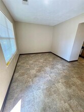 11 Pheasantwood Dr in Belleville, IL - Foto de edificio - Building Photo