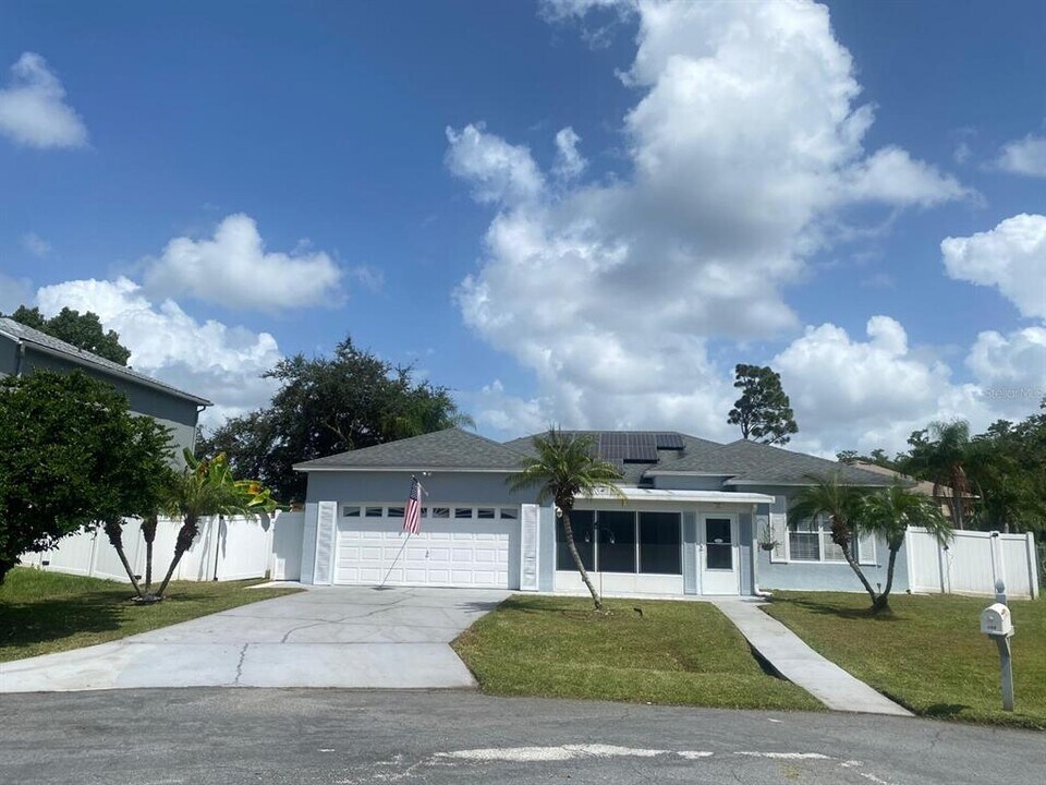 105 Clydebank Pl in Kissimmee, FL - Building Photo