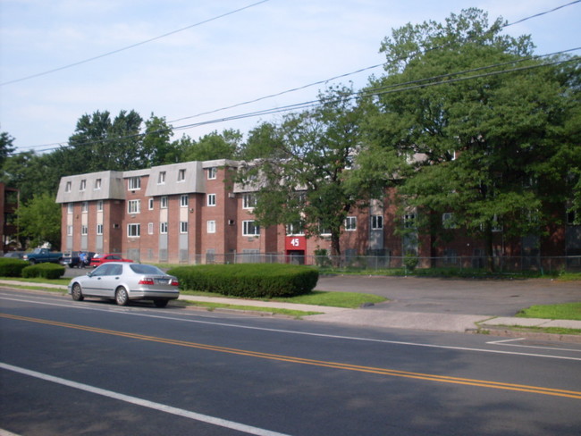 45 Barbour St in Hartford, CT - Foto de edificio - Building Photo