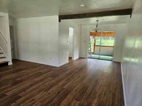 677 Peach Tree Ln in Erlanger, KY - Building Photo - Building Photo