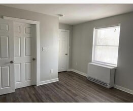 45 W Main St in Conway, NH - Building Photo - Building Photo