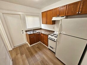1306 E Hellman St in Long Beach, CA - Building Photo - Building Photo