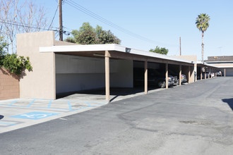 Mountain View Townhomes in Hemet, CA - Building Photo - Other