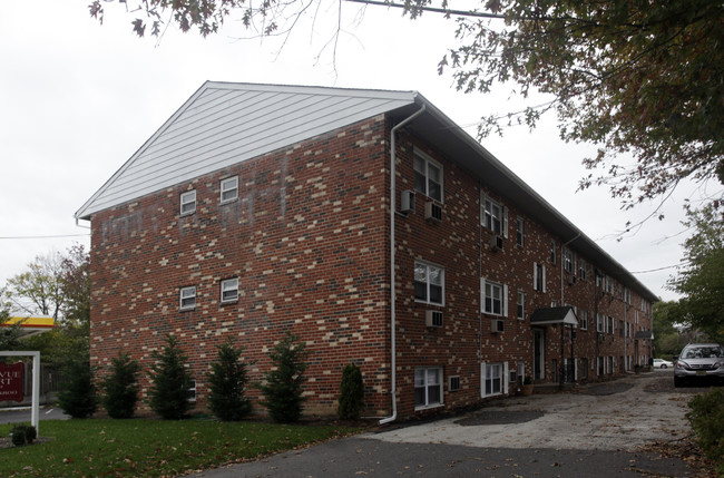 Bellevue Court in Audubon, NJ - Building Photo - Building Photo