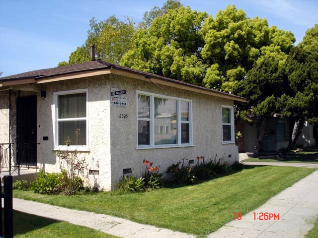 2025 Locust Ave in Long Beach, CA - Building Photo - Building Photo