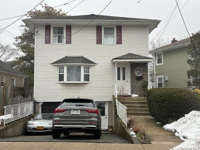 162 Rolling St in Malverne, NY - Building Photo - Building Photo