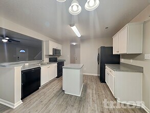 3325 Alderknoll Ct in Charlotte, NC - Foto de edificio - Building Photo