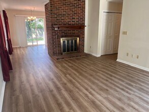 301 Commons Way in Goose Creek, SC - Building Photo - Building Photo