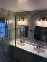 11218 W Roma Ave in Phoenix, AZ - Foto de edificio - Building Photo