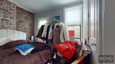 325 E 5th St in New York, NY - Building Photo - Building Photo