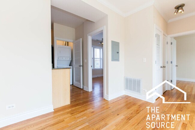 1214 W Waveland Ave in Chicago, IL - Building Photo - Building Photo