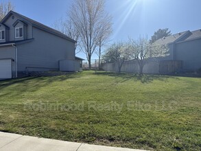 2331 Virginia Way in Elko, NV - Building Photo - Building Photo