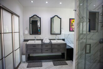 5967 SW 58th Terrace in South Miami, FL - Building Photo - Building Photo