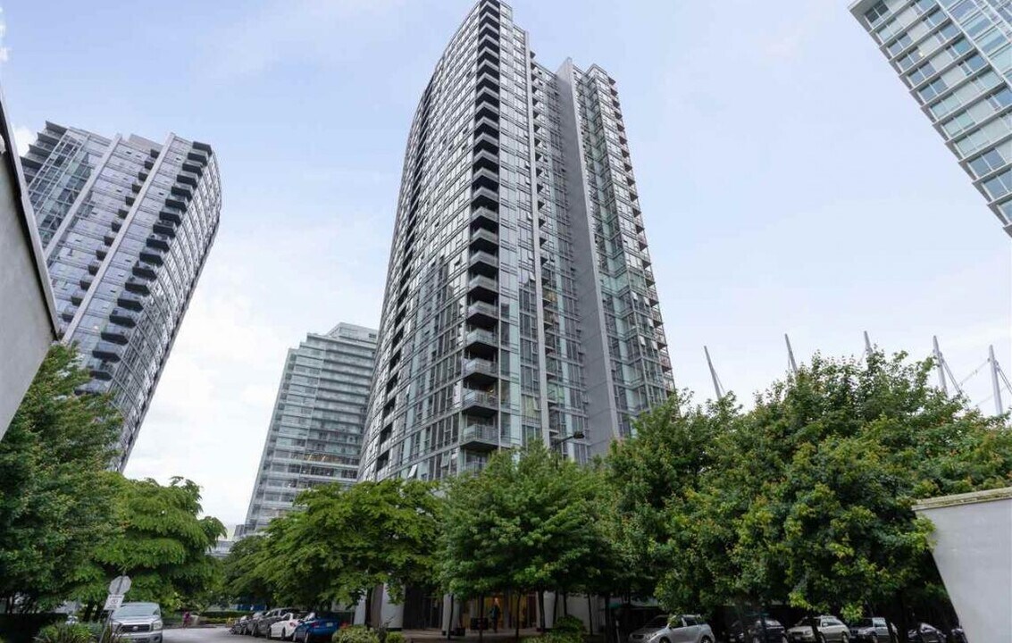 668 Citadel Parade in Vancouver, BC - Building Photo