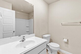 2039 Rowan Wy in New Braunfels, TX - Foto de edificio - Building Photo