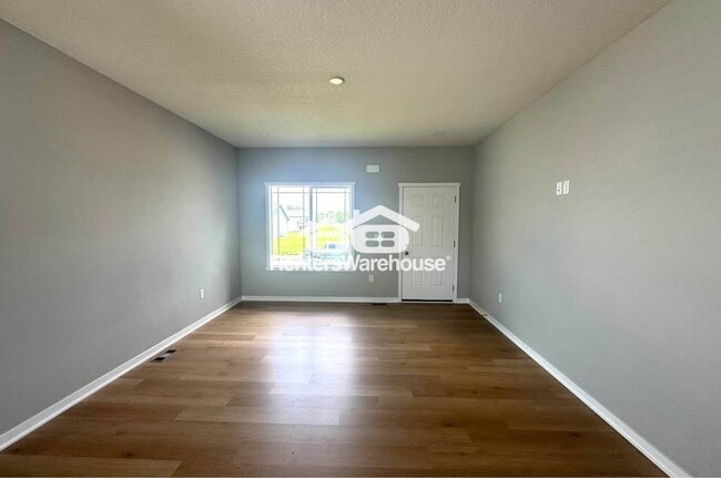 1006 Polk St in De Soto, IA - Building Photo - Building Photo