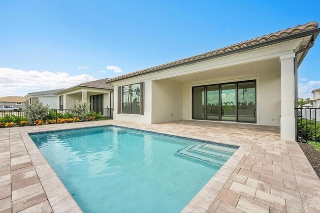 13920 Vivant Dr in Palm Beach Gardens, FL - Foto de edificio - Building Photo
