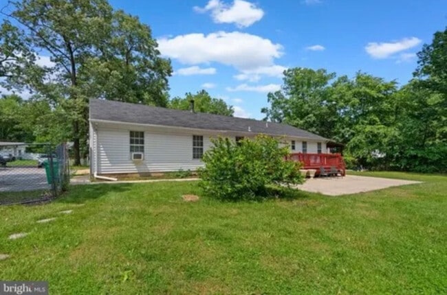 6715 McKeldin Dr in Hillcrest Heights, MD - Building Photo - Building Photo