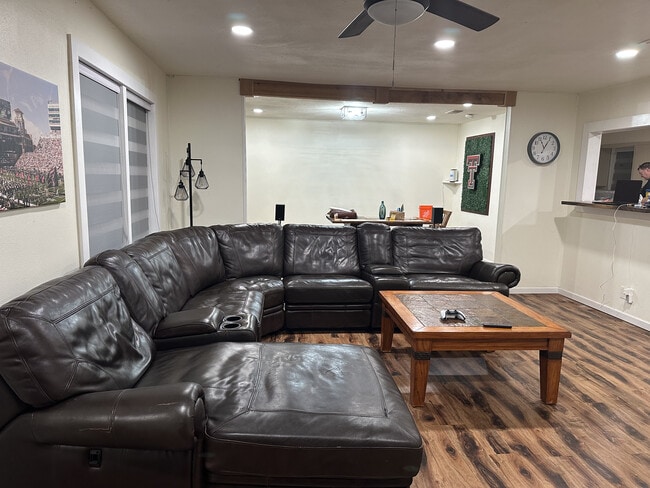 property at 4609 Elgin Ave