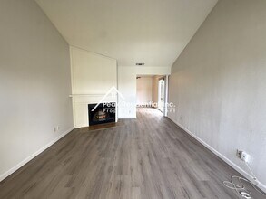 8108 Deseret Ave in Fair Oaks, CA - Building Photo - Building Photo