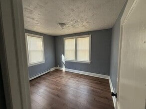 565 E Elm St, Unit 1 in Linden, NJ - Building Photo - Building Photo