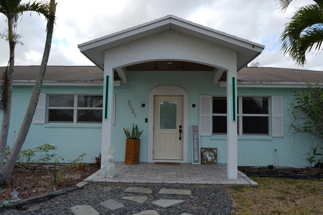 property at 7131 Oakmont Dr