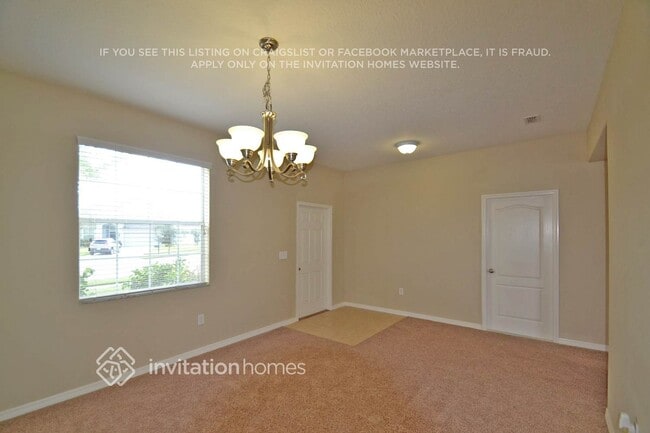 1807 Palm Warbler Ln in Ruskin, FL - Foto de edificio - Building Photo