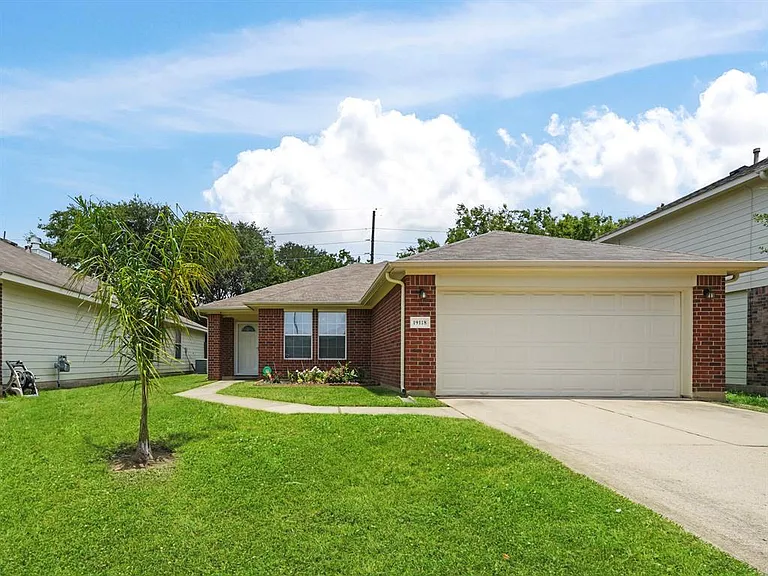 19118 Lakota Dr in Katy, TX - Building Photo