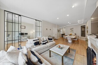 15 E Division St in Chicago, IL - Building Photo - Building Photo